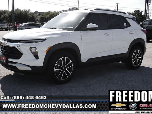 New 2026 Chevrolet TrailBlazer LT w/ Driver Confidence Package image 3