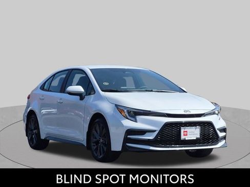 Certified 2026 Toyota Corolla SE FWD image 3