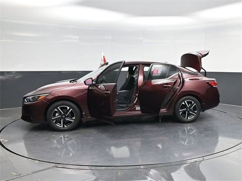 Used 2025 Nissan Sentra SV w/ All-Weather Package image 57