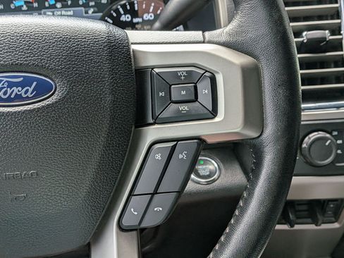 Used 2017 Ford F250 Lariat w/ Lariat Ultimate Package AWD/4WD image 15