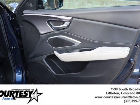 Certified 2025 Acura RDX SH-AWD image 36