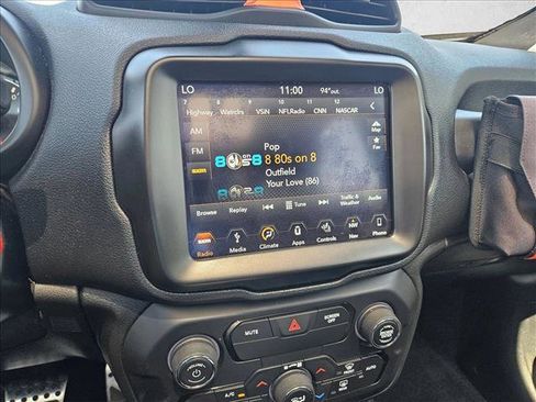 Used 2018 Jeep Renegade Trailhawk AWD/4WD image 13
