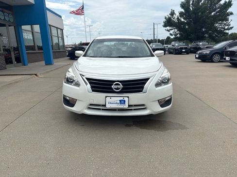 Used 2013 Nissan Altima 2.5 S FWD image 2