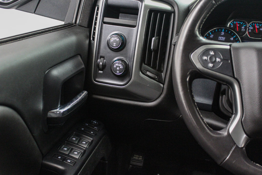 Used 2018 Chevrolet Silverado 1500 LT w/ All Star Edition AWD/4WD image 23