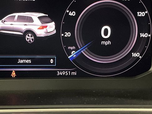 Used 2020 Volkswagen Tiguan SEL image 6