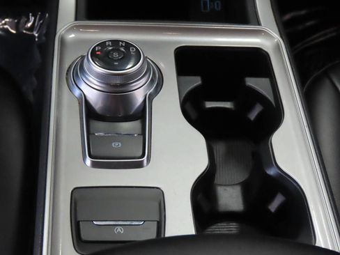 Used 2024 Ford Edge SEL w/ Convenience Package AWD/4WD image 11
