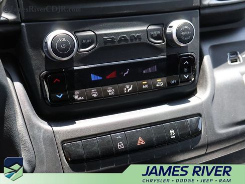 Used 2025 RAM ProMaster 2500 w/ U-Haul Equipment Group FWD image 30