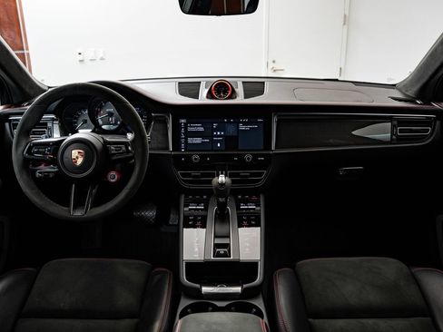 Certified 2024 Porsche Macan GTS AWD/4WD image 6