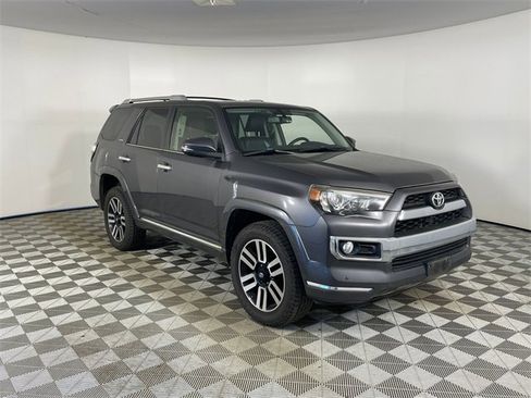 Used 2015 Toyota 4Runner Limited image 19