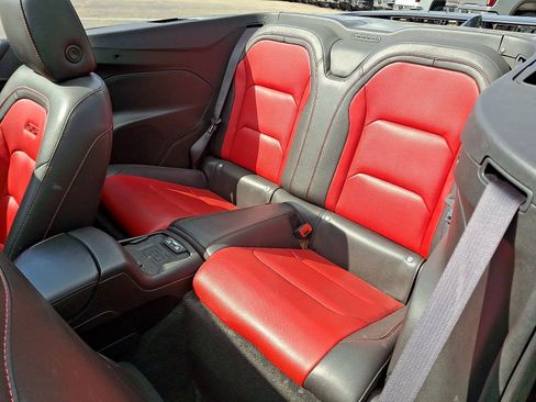 Used 2016 Chevrolet Camaro SS RWD image 20