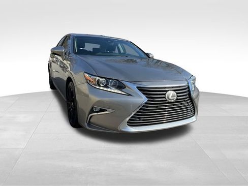 Used 2017 Lexus ES 350 w/ Premium Package image 7