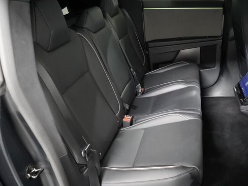 Used 2024 Tesla Cybertruck AWD Crew Cab image 22