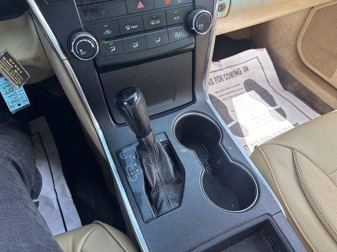 Used 2017 Toyota Camry LE FWD image 15
