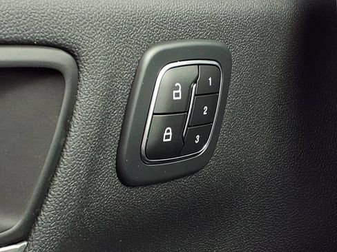 Used 2023 Ford Escape Platinum w/ Premium Technology Package AWD/4WD image 20
