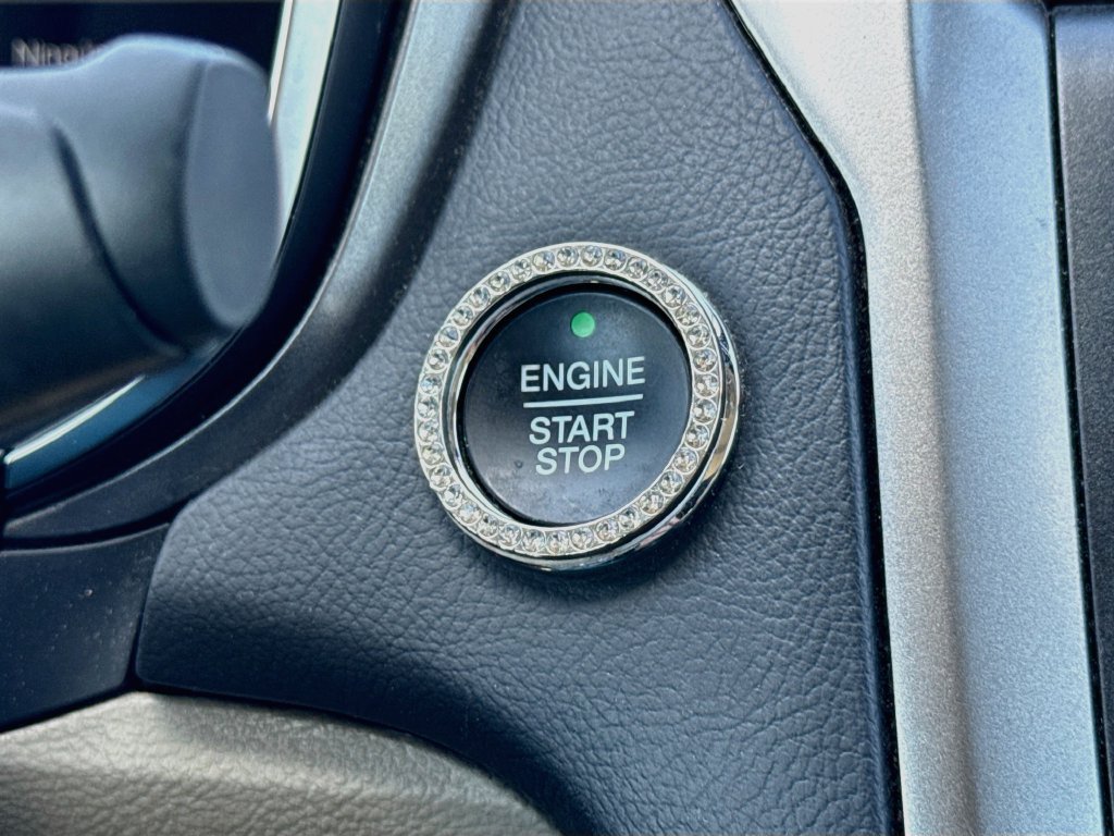 Used 2020 Ford Fusion SE FWD image 21