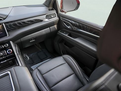 Used 2023 GMC Yukon Denali w/ Max Trailering Package image 33