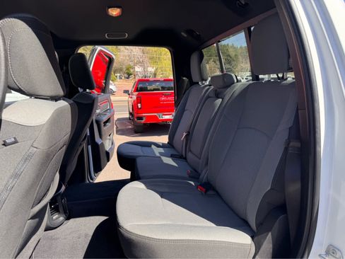 Used 2024 RAM 2500 Big Horn w/ Safety Group image 10