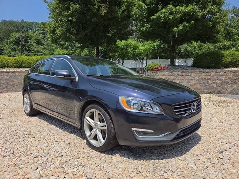 Used 2016 Volvo V60 T5 Premier AWD/4WD image 1
