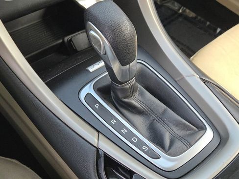 Used 2016 Ford Fusion SE FWD image 10