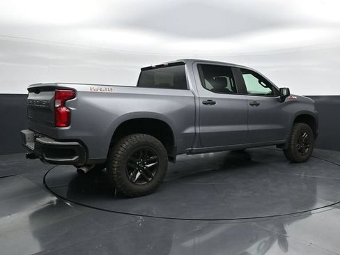 Used 2021 Chevrolet Silverado 1500 Custom Trail Boss w/ LPO, Dark Essentials Package AWD/4WD image 2