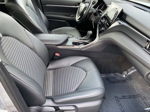 Used 2023 Toyota Camry SE image 22