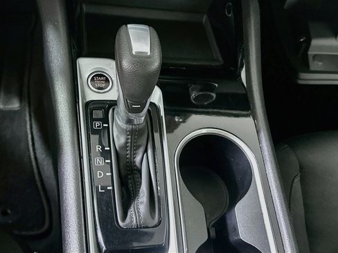 Used 2024 Nissan Altima 2.5 SV FWD image 23