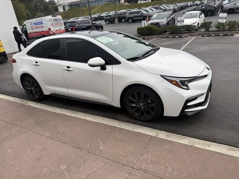 Used 2024 Toyota Corolla XSE FWD image 6