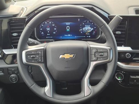 Used 2026 Chevrolet Silverado 2500 LT image 10