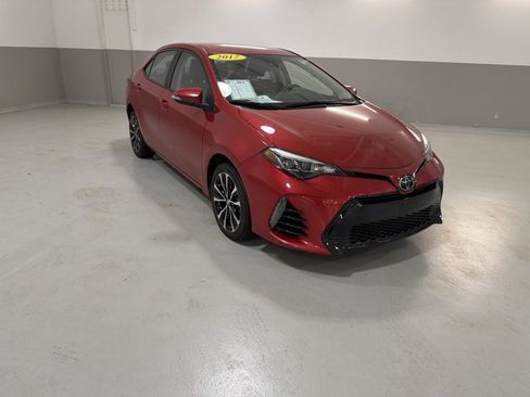 Used 2017 Toyota Corolla SE w/ Carpet Mat Package (TMS) FWD image 4