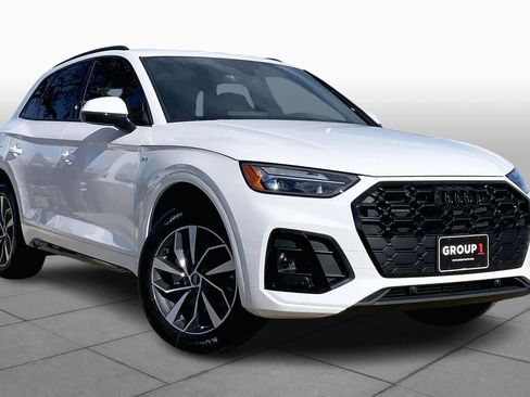 Used 2024 Audi Q5 2.0T Premium w/ Summer of Audi Package image 2