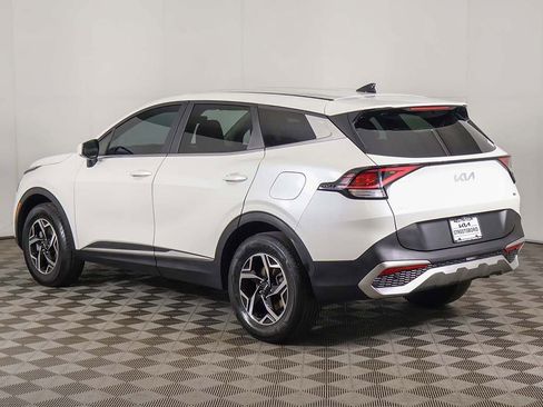Used 2023 Kia Sportage LX image 8