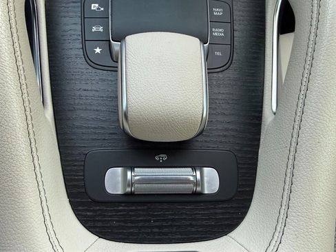 Used 2021 Mercedes-Benz GLS 580 4MATIC image 54