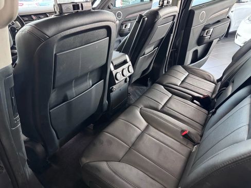 Used 2019 Land Rover Discovery HSE image 19