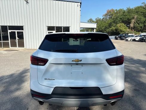 Used 2025 Chevrolet Blazer LT FWD image 8