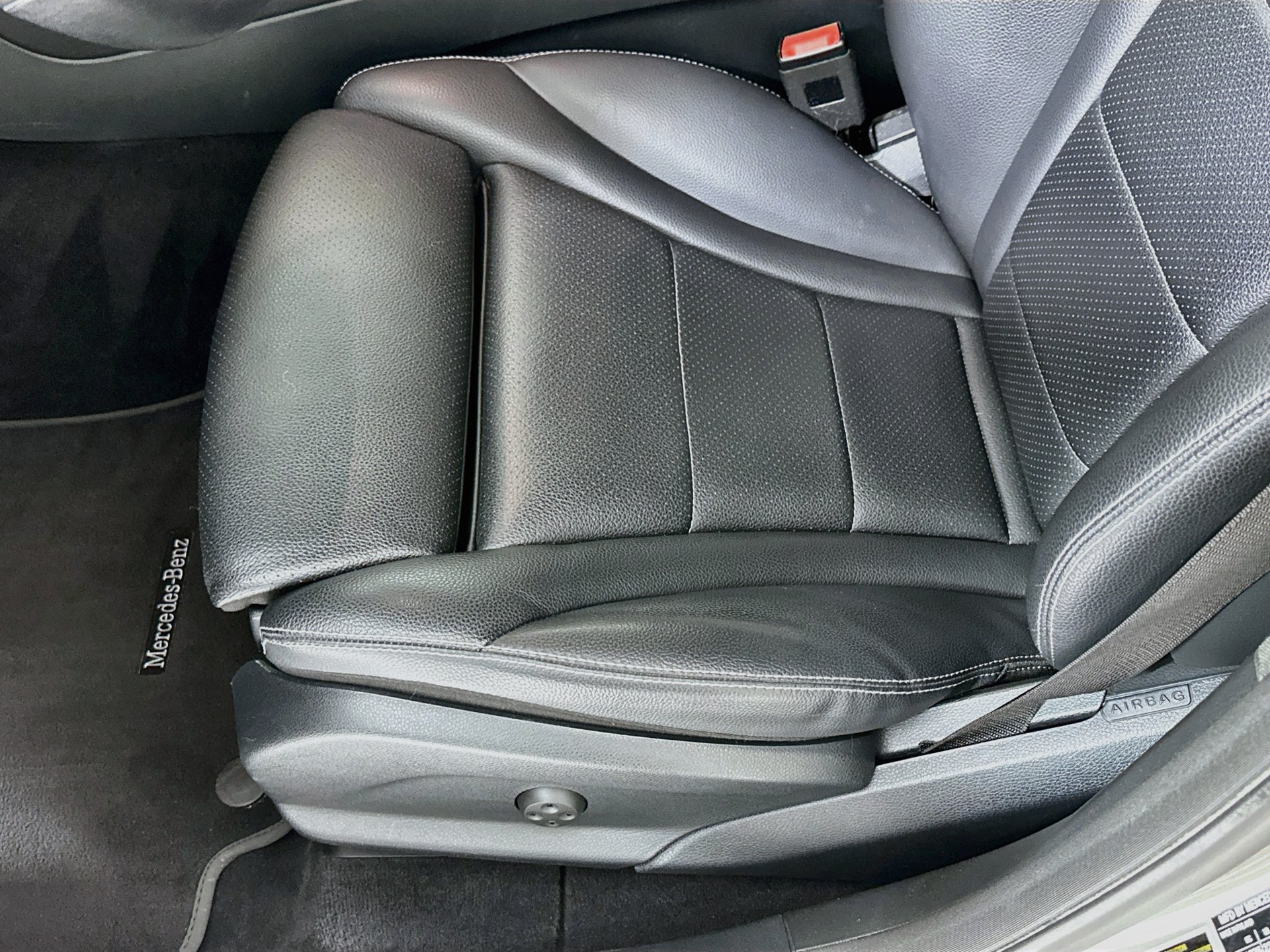 Certified 2022 Mercedes-Benz GLC 300 image 20