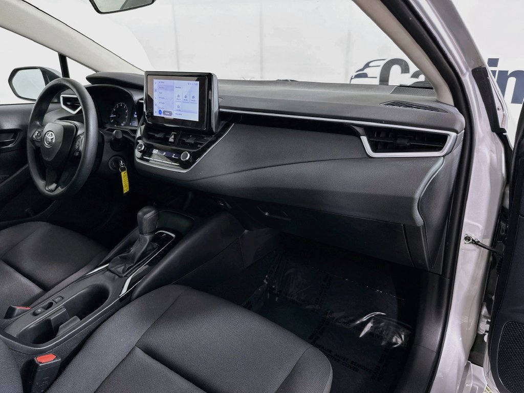 Used 2024 Toyota Corolla LE FWD image 33