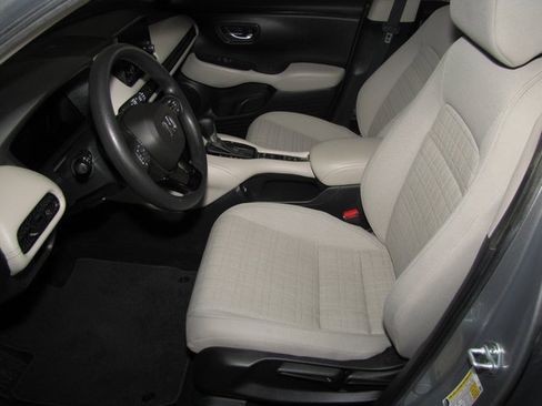 Certified 2023 Honda HR-V LX image 8