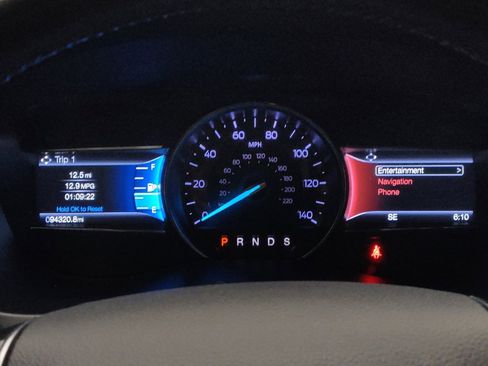 Used 2019 Ford Explorer Limited w/ Ford Safe & Smart Package FWD image 23