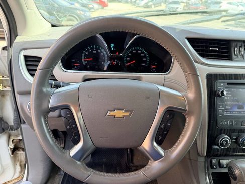 Used 2013 Chevrolet Traverse LT AWD/4WD image 12