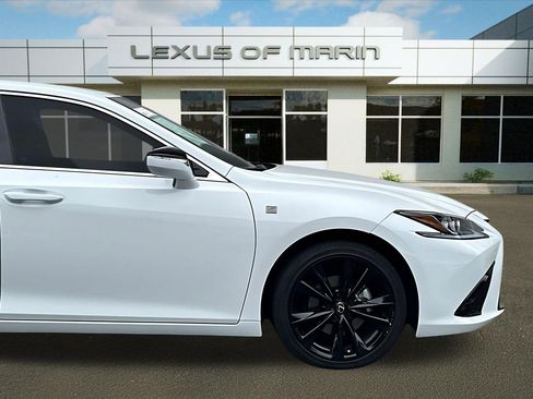 Used 2025 Lexus ES 300h F Sport FWD image 34