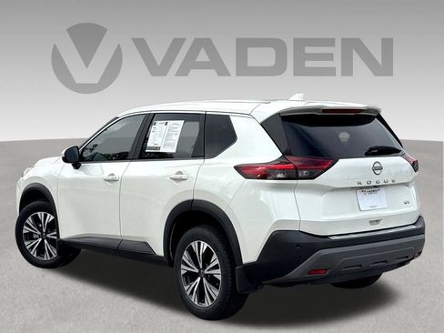 Used 2023 Nissan Rogue SV FWD image 17