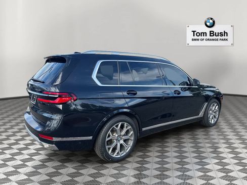 Used 2023 BMW X7 xDrive40i w/ Executive Package image 3