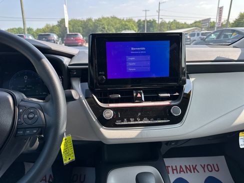 Used 2026 Toyota Corolla LE FWD image 22