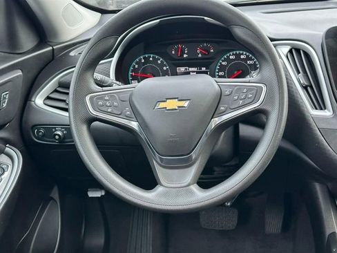 Used 2024 Chevrolet Malibu LT FWD image 15