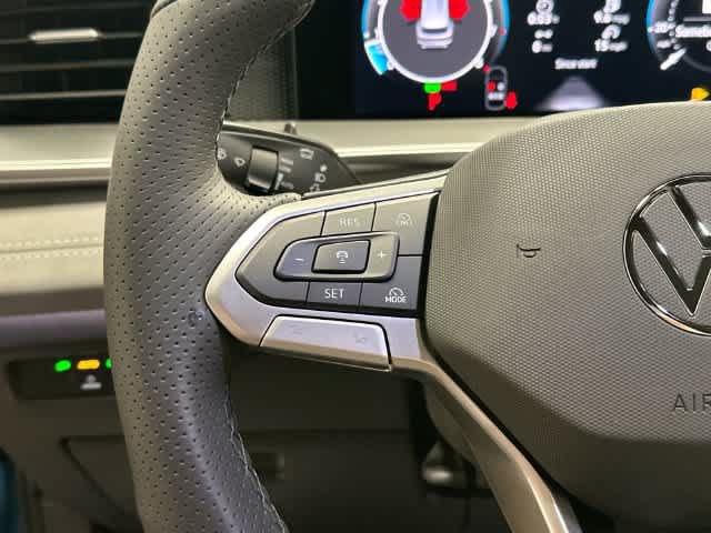 New 2027 Volkswagen Tiguan SE R-Line AWD/4WD image 9