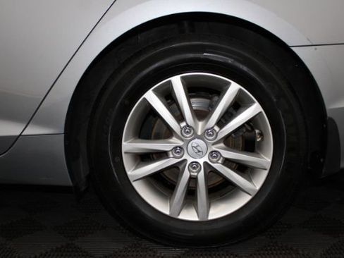 Used 2016 Hyundai Sonata SE image 8