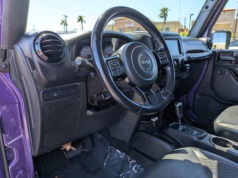 Used 2016 Jeep Wrangler Unlimited Sahara image 10