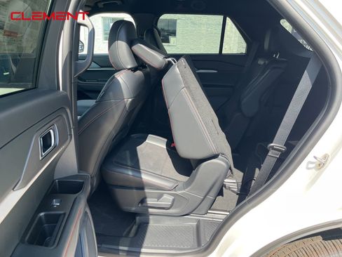 New 2025 Ford Explorer ST image 39