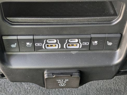 Used 2024 RAM 1500 Limited w/ Body Color Bumper Group image 15