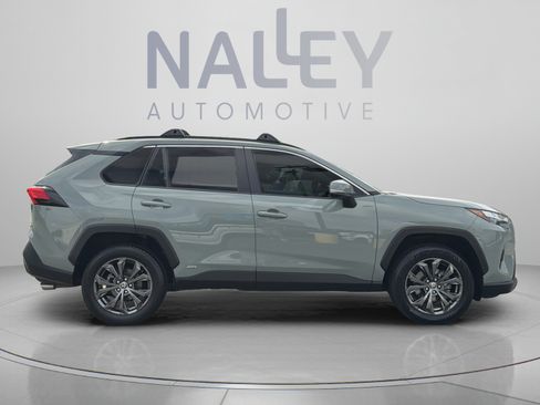 Used 2022 Toyota RAV4 XLE Premium AWD/4WD image 6